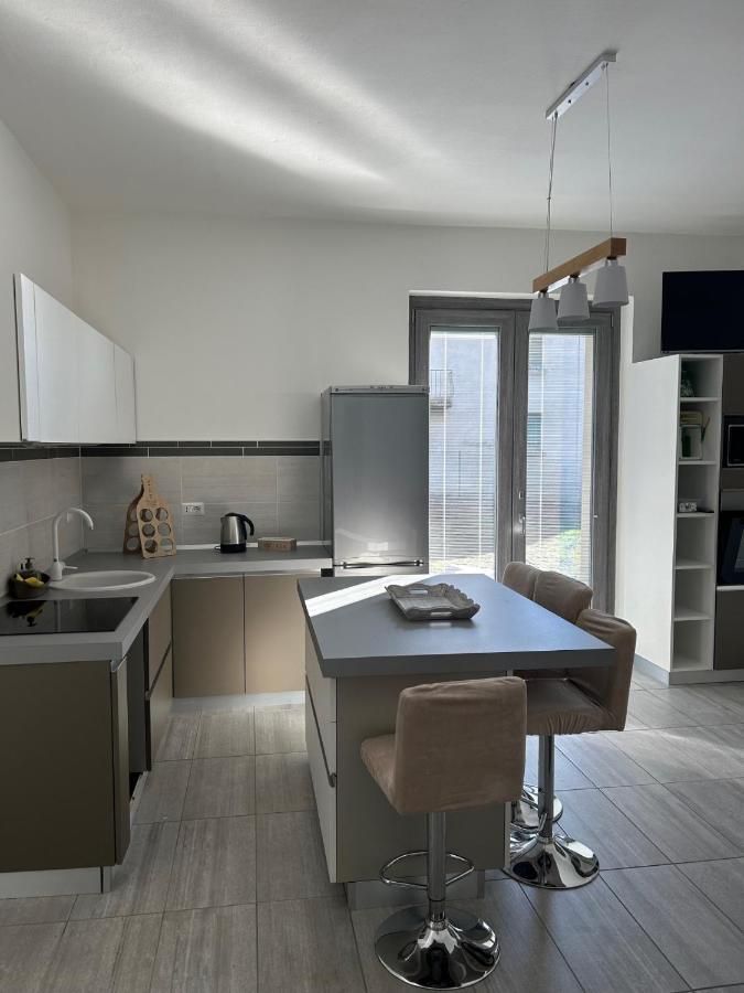 Apartamento Le Camelie Del Lario Grandate Exterior foto
